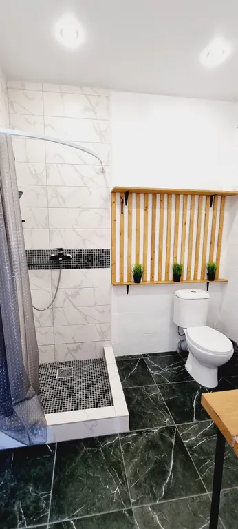 Таунхаус с видом на гору Зелёная