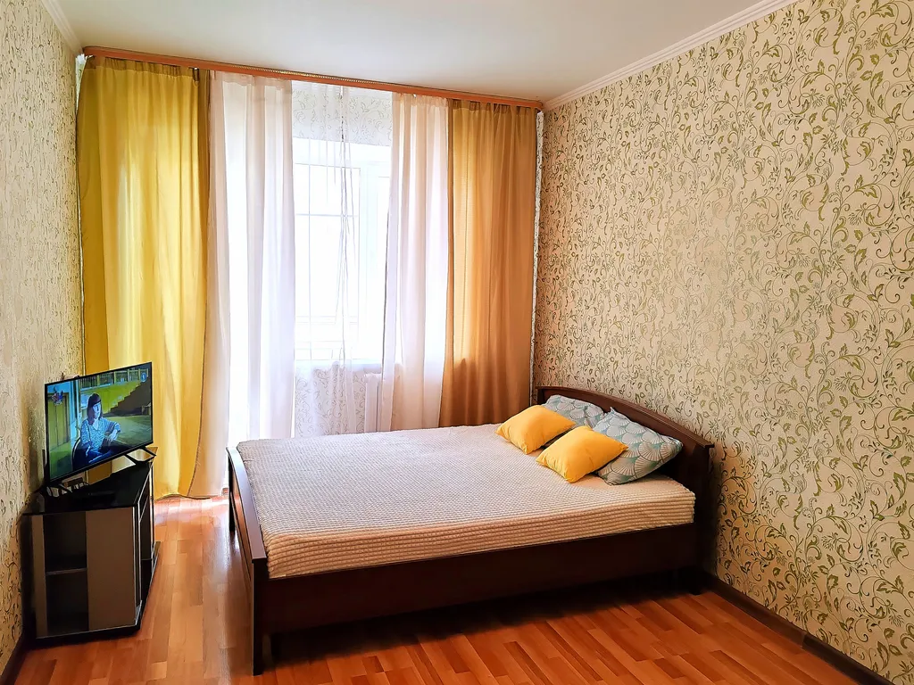 Уютная однокомнатная квартира — аренда посуточно в Оренбург