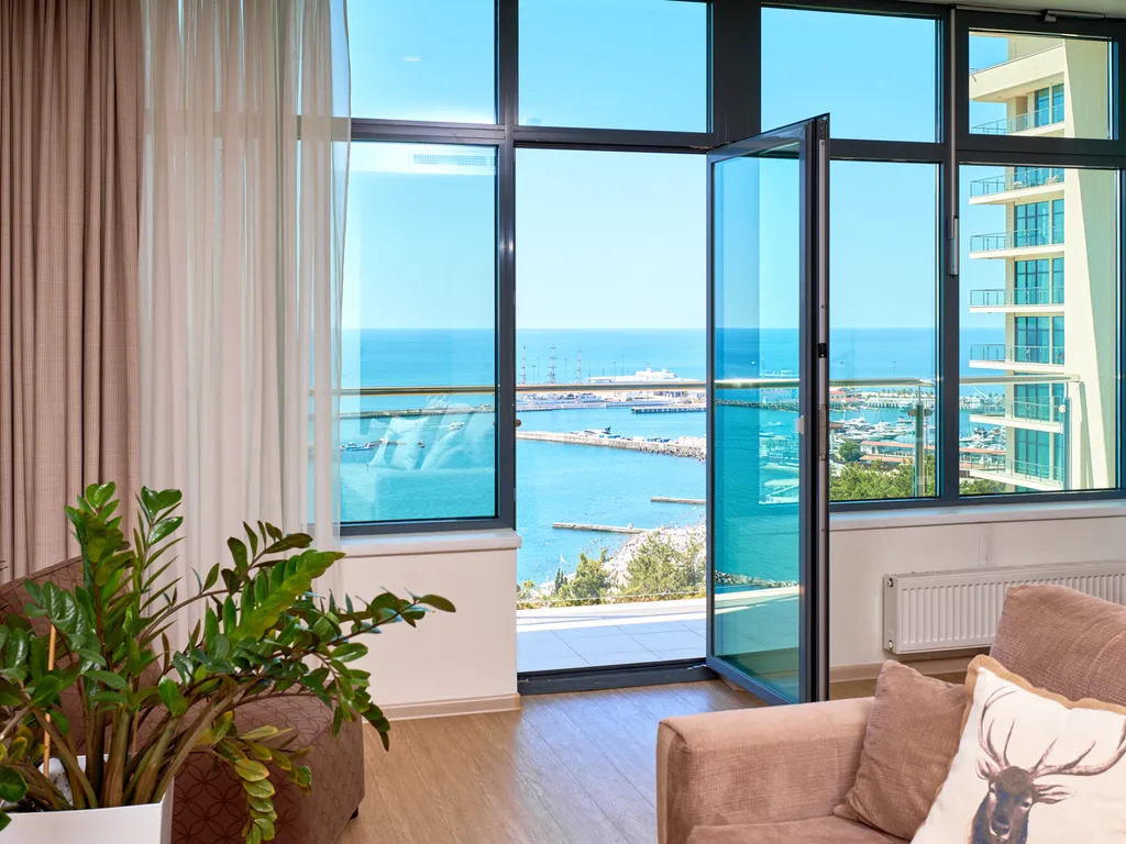 Брэвис Делюкс ЛаМар (3-х комнатные апартаменты) с панорамным видом на