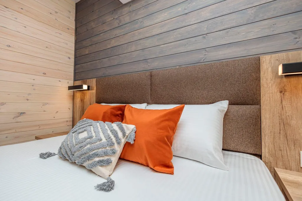 Барнхаус с террасой, бассейном и мангалом на территории