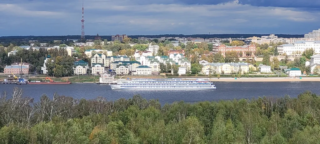 Квартира с панорамным видом на центр и Волгу с высоты птичьего полета