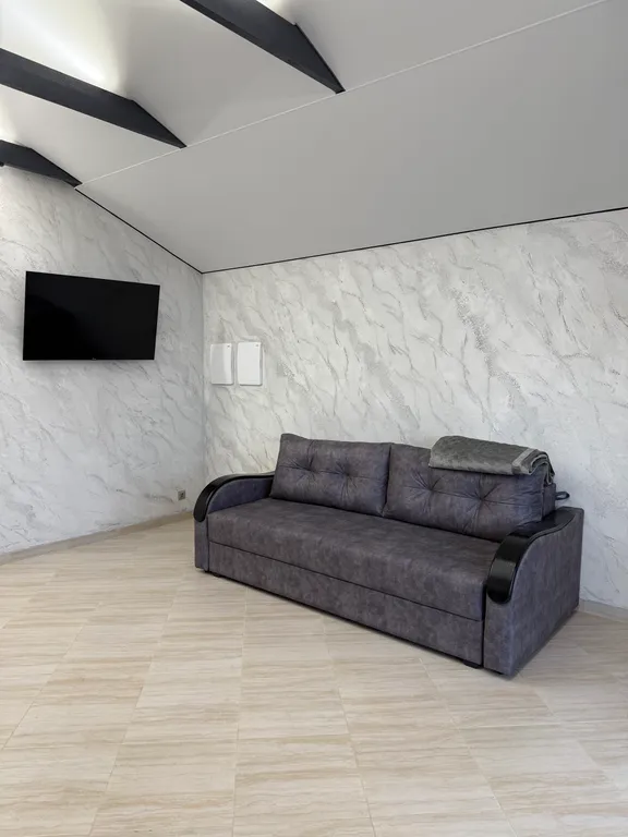 Дом на берегу реки с банным чаном