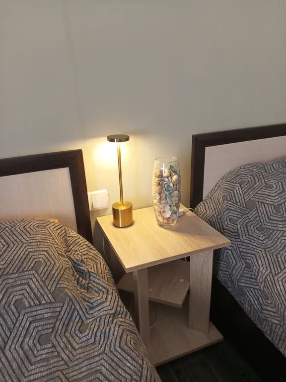 Уютный трёхместный номер на берегу моря