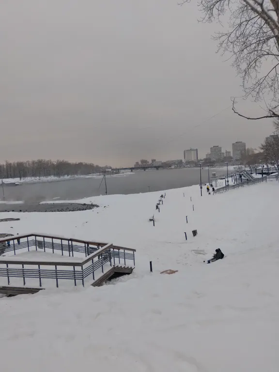 Квартира Уютная квартира на набережной у дворца спорта — Красноярск