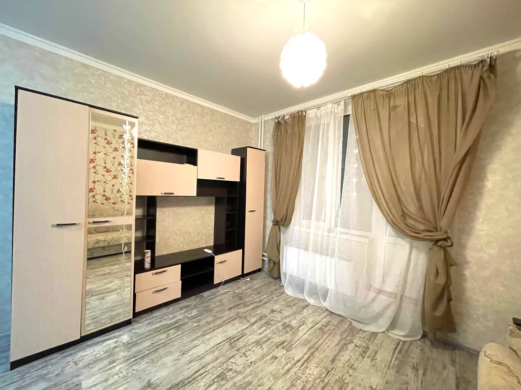 Студия с ремонтом в центре Левенцовки