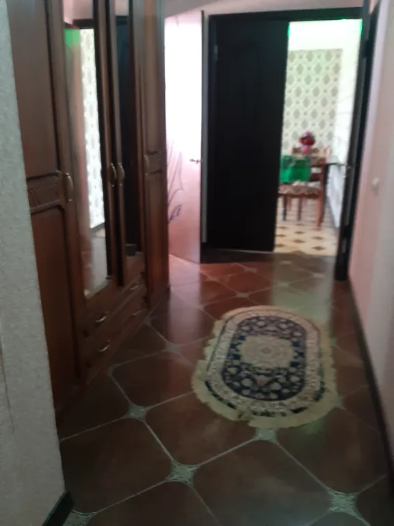 2ком.кв.порядо и чистоту горант.с окна вид на горы море..рядом крепост