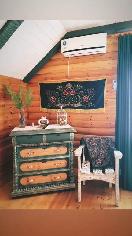 Просторный дом с банькой и видом на храм