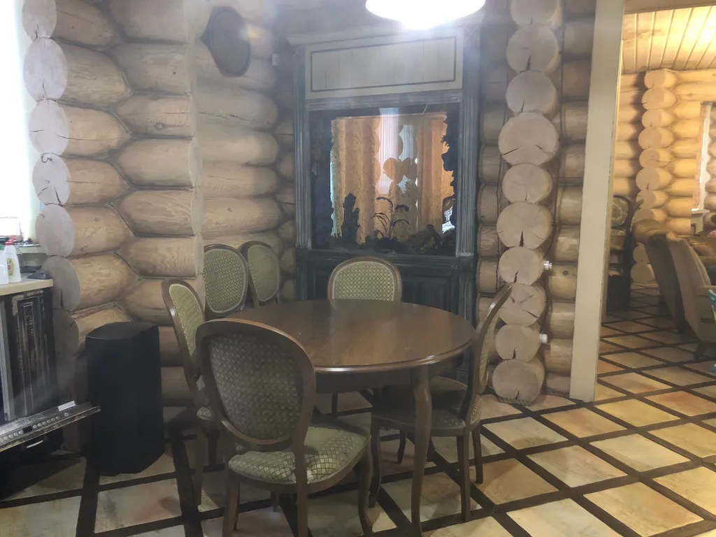 Коттедж с баней и беседкой из сруба