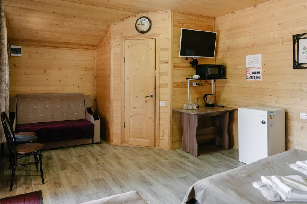 Домик с уютной террасой с красивым видом на горы