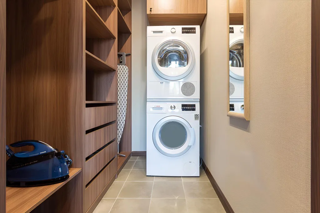 Апартамент с двумя спальнями и большим балконом у курорта