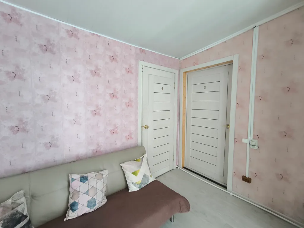 Комфортабельный 2-этажный дом с панорамным остеклением и русской баней