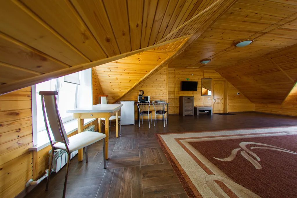 Семейный номер с двуспальной кроватью и раскладным диваном