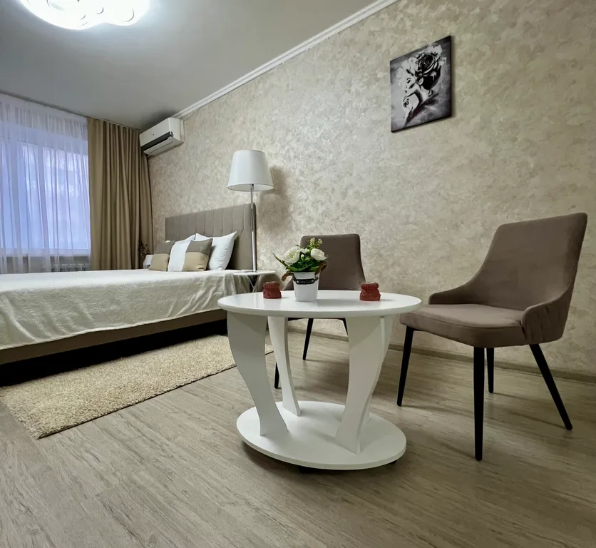 Шикарные апартаменты с белоснежными полотенцами и постельным бельем