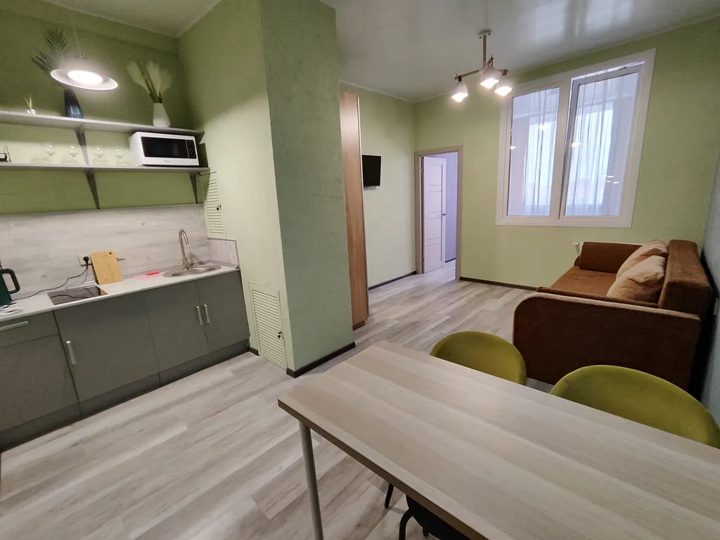 Однокомнатная квартира студия с отдельной спальней