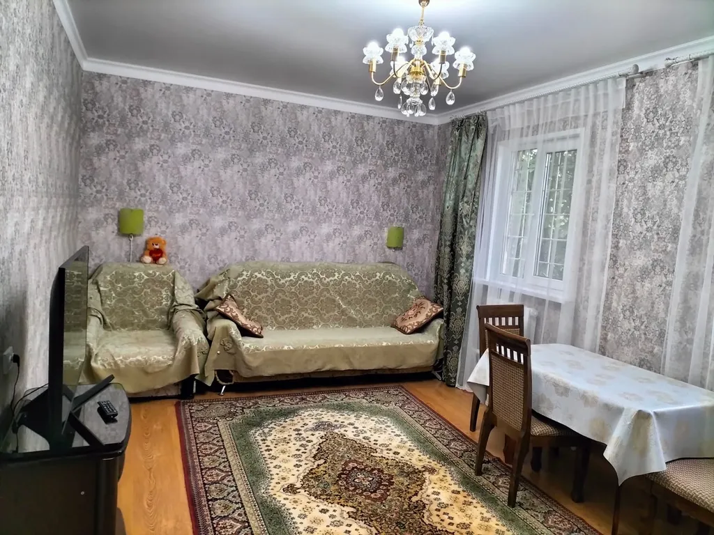 Двухкомнатный дом и 5 соток, с садом, без хозяев