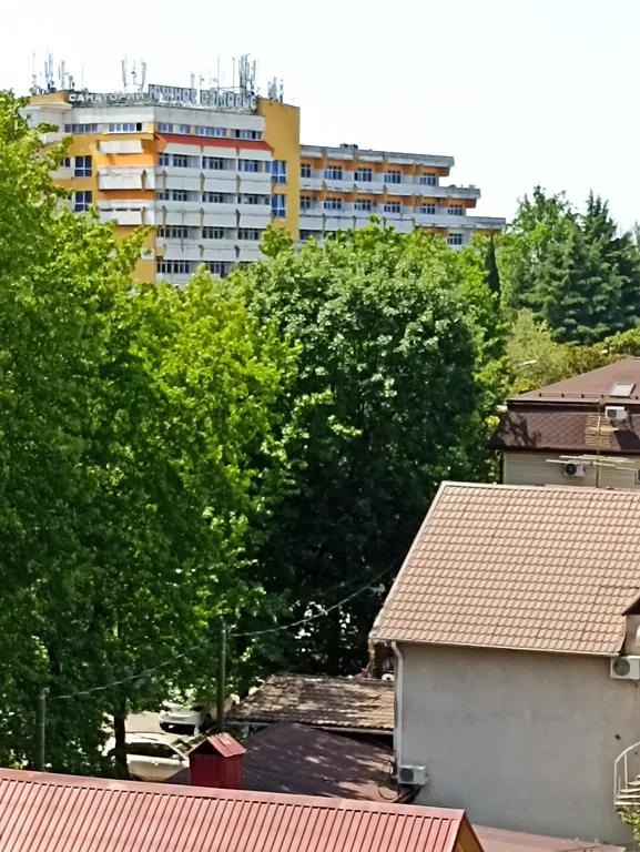 Квартира Уютная просторная квартира-студия в центре — Адлер