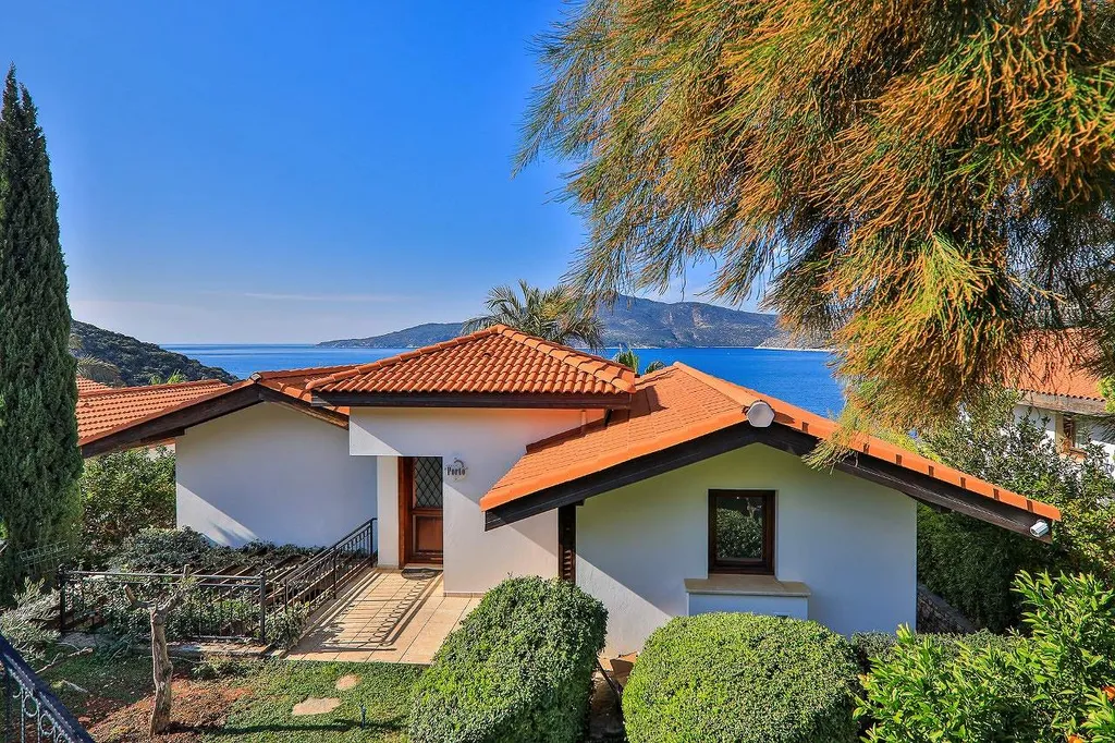 Вилла с видом на море