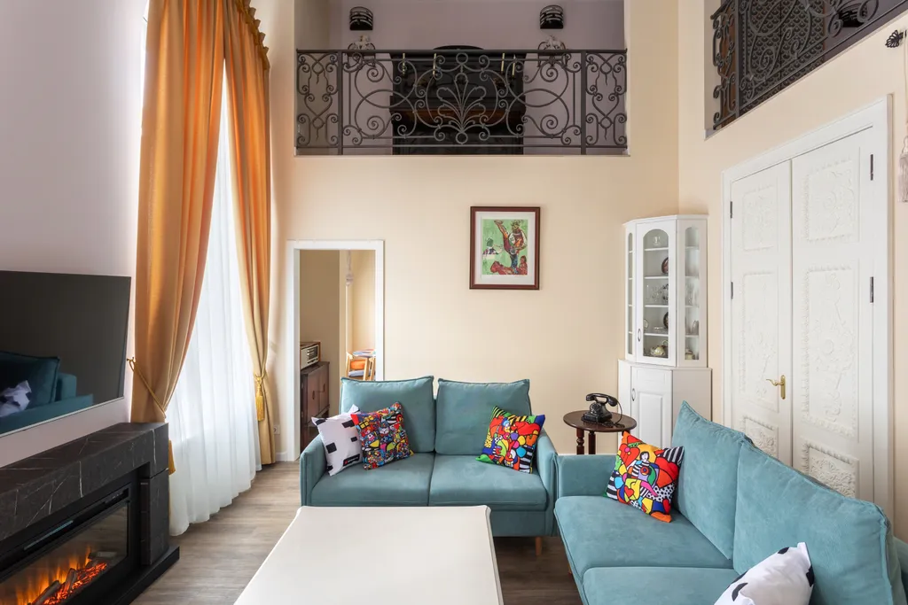 Квартира Экстравагантная квартира с кухней-музеем у метро Чернышевская — Санкт-Петербург