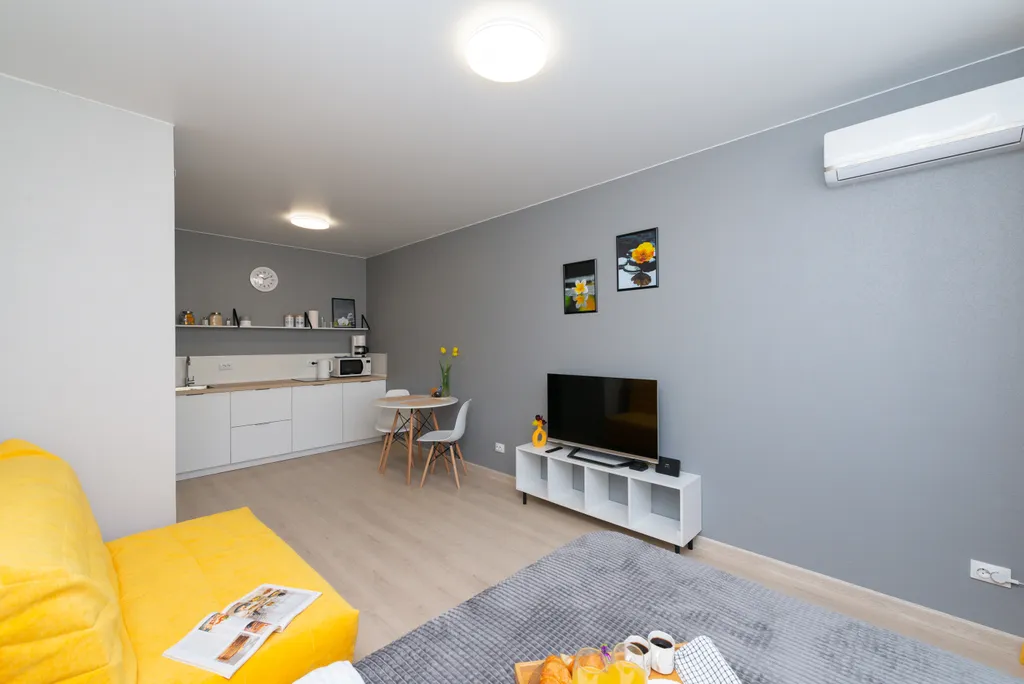 Квартира Квартира Студия горчица apartamia в звездном городке рядом с тюмень сити-молл — Тюмень