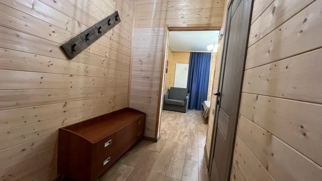 Уютный коттедж на большую компанию в лесу