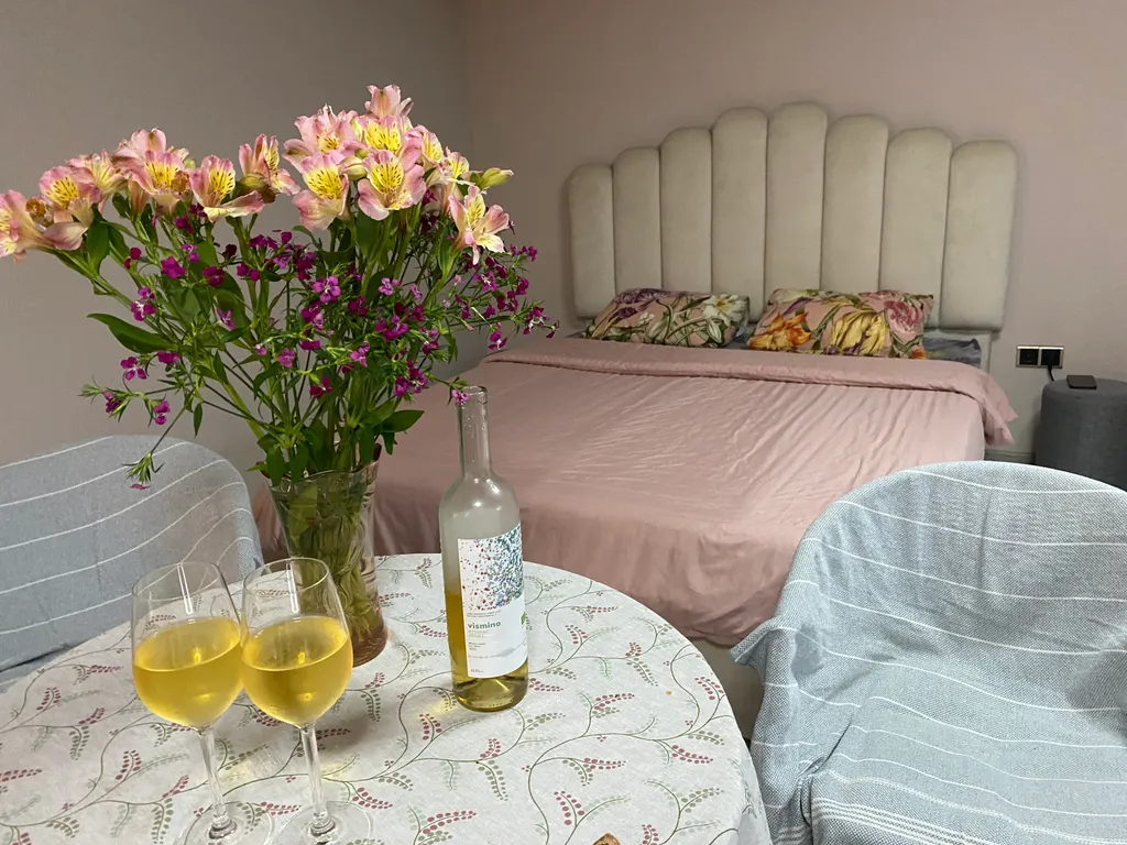 Студия у парка на 1 этаже с отдельным входом со стороны улицы