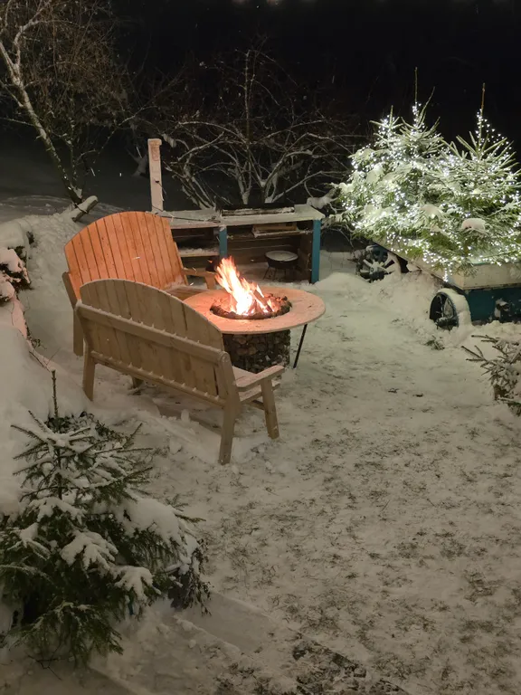 Милый дом на берегу озера