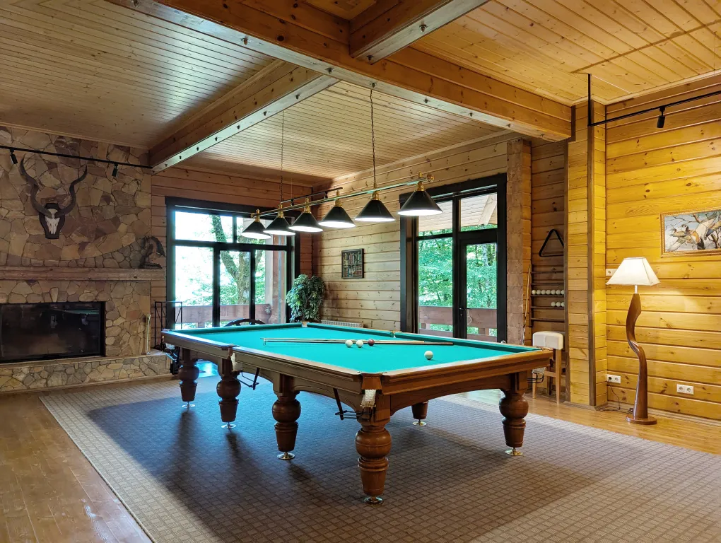 Сруб в заповедном лесу