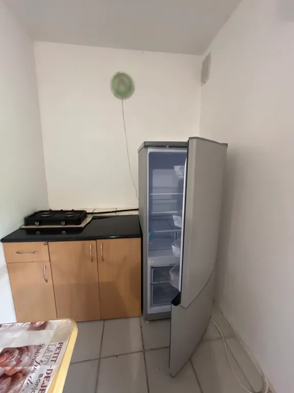 Трехместный номер (подходит для семьи из 4 чел), небольшой эконом