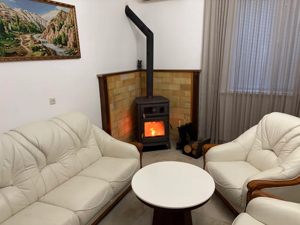 Дом у моря Маяк