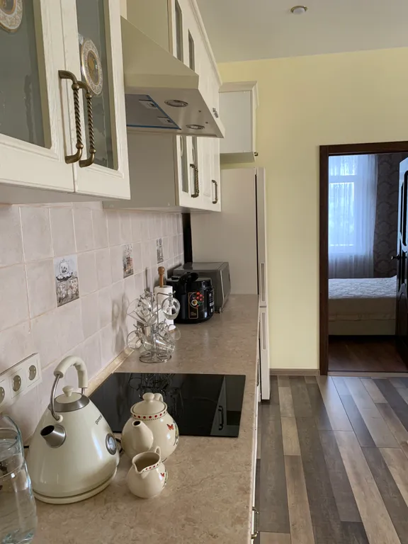 Коттедж Коттедж Просторные трехкомнатные апартаменты с двумя изолированными спальнями — Сухум