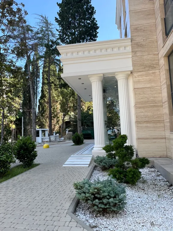 Дизайнерские апартаменты с видом на парк Дендрарий в центре