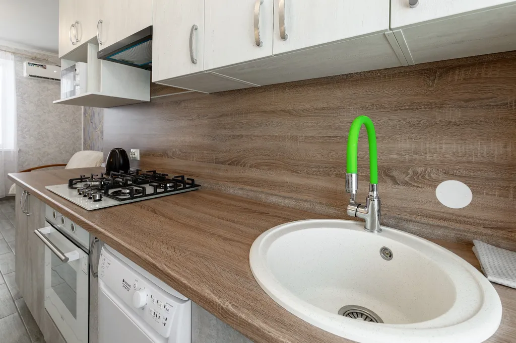 Дом рядом с трассой М-4