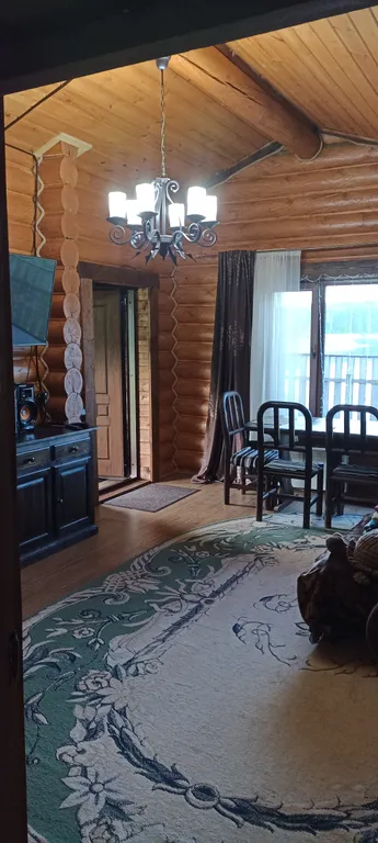 Уютный двухэтажный дом на берегу озера Селигер