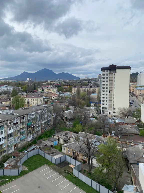 Потрясающий вид на гору Машук