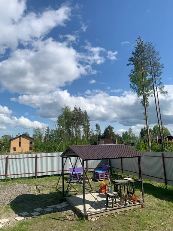 Коттедж Домик у Невы — поселок имени Свердлова