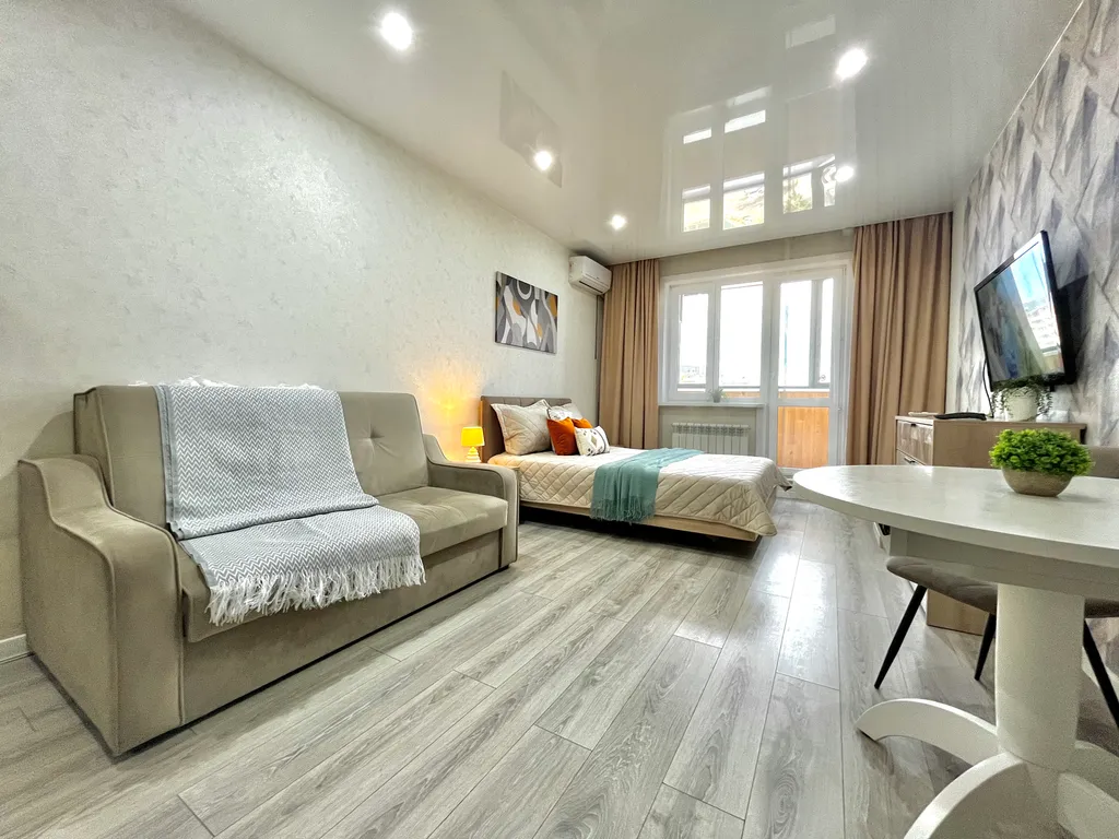 Студия в центре с видом на город, не берем оплату за финальную уборку