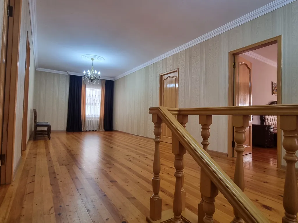 2х этажный дом в самом центре города