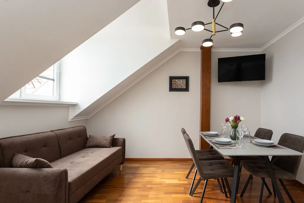 Квартира 3-комнатные апартаменты в центре — Зеленоградск