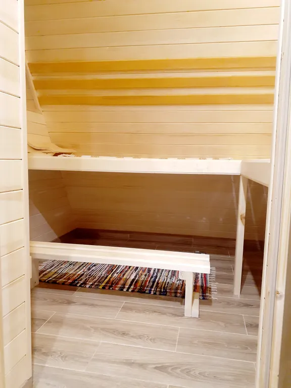 Яркий, новый, стильный большой коттедж Хижина зайца