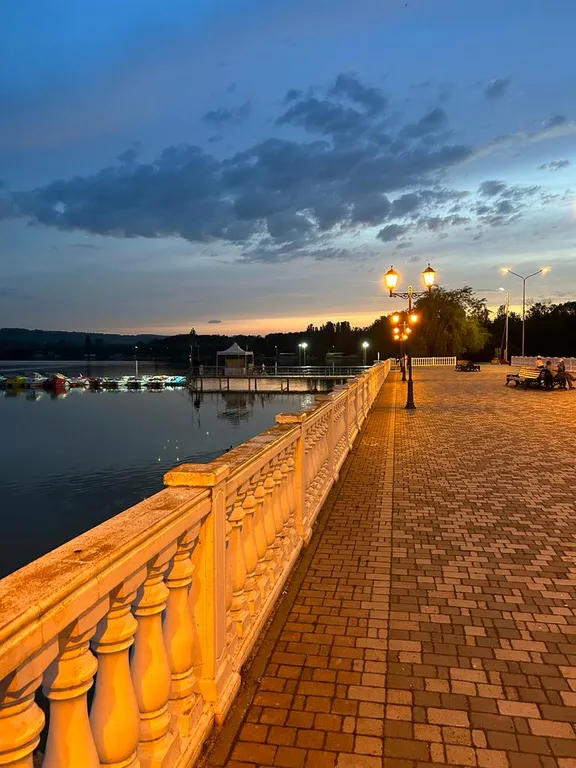 Двухкомнатная квартира в районе Новопятигорского озера и Парка Победы