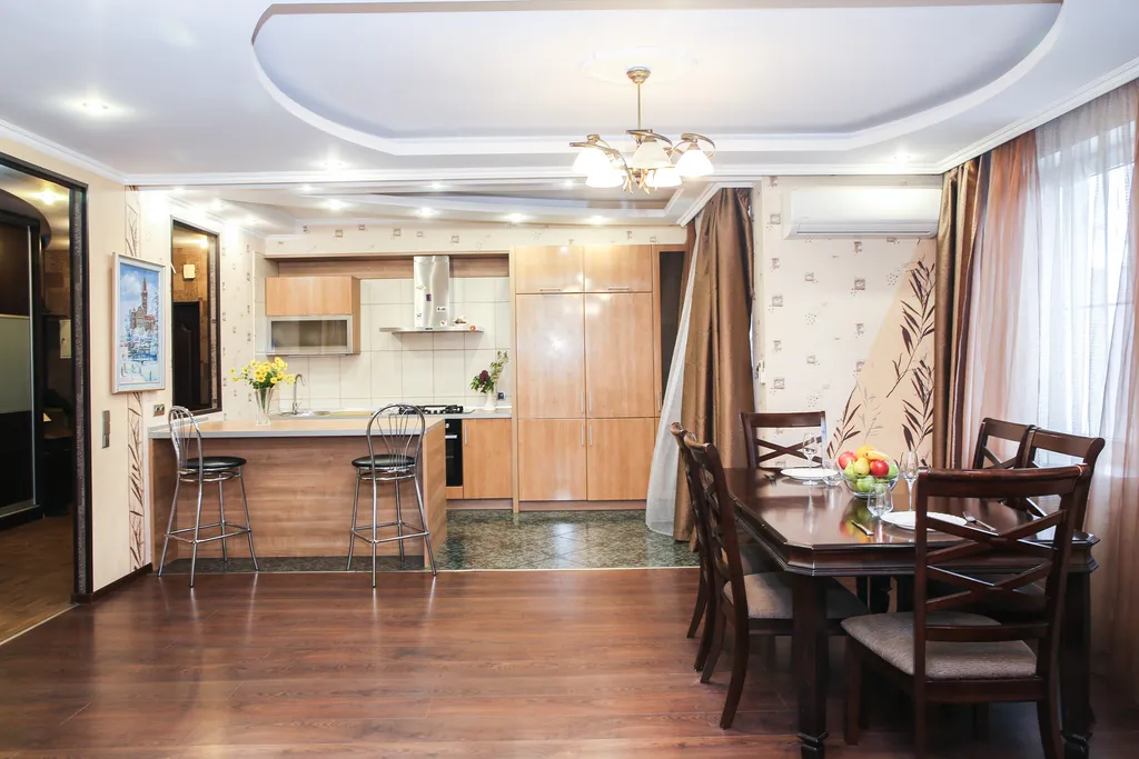 Уютная, просторная квартира в историческом районе города — аренда посуточно в Калининград