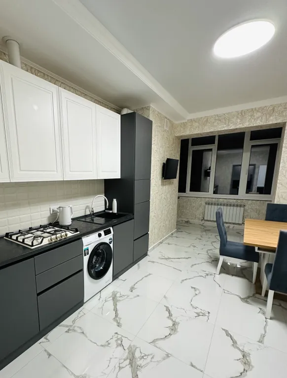 Уютная квартира в сосновом бору с видом на реку, лес и горы