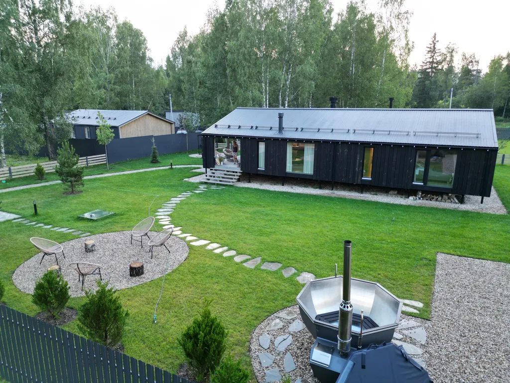 Уютный загородный дом в тишине