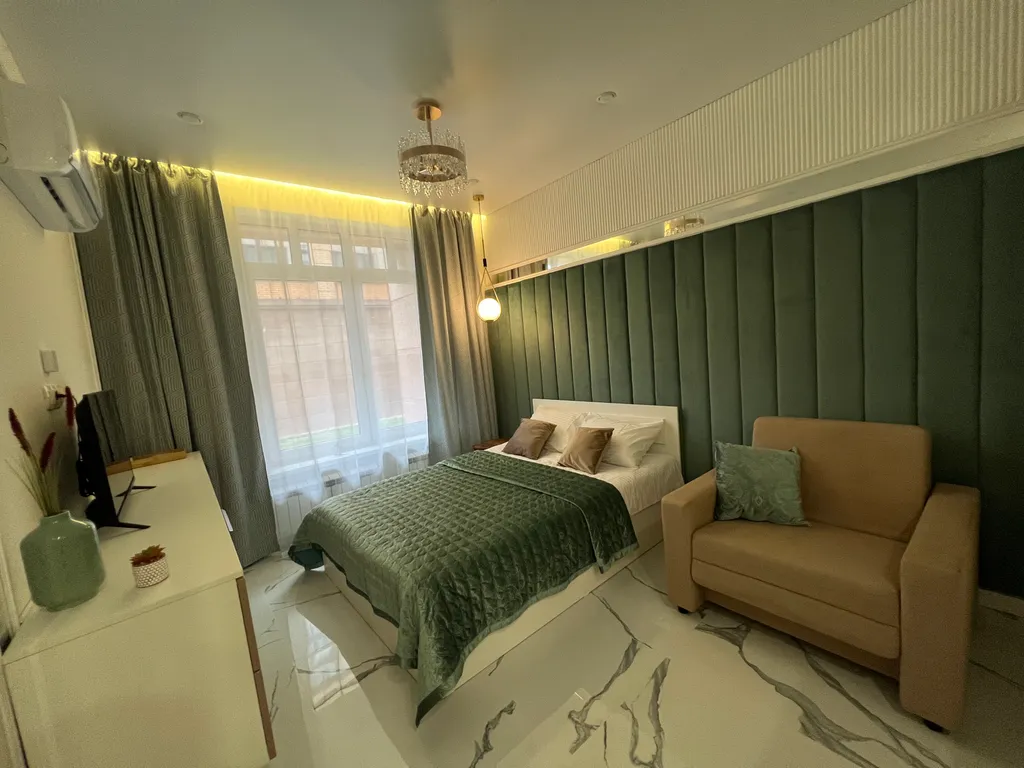 Красивая студия в центре, рядом Белоусовский парк