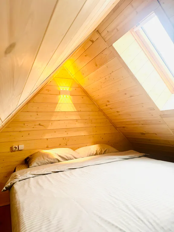 Коттедж Уютный дом в черте города в окружении леса — аренда посуточно в Екатеринбург