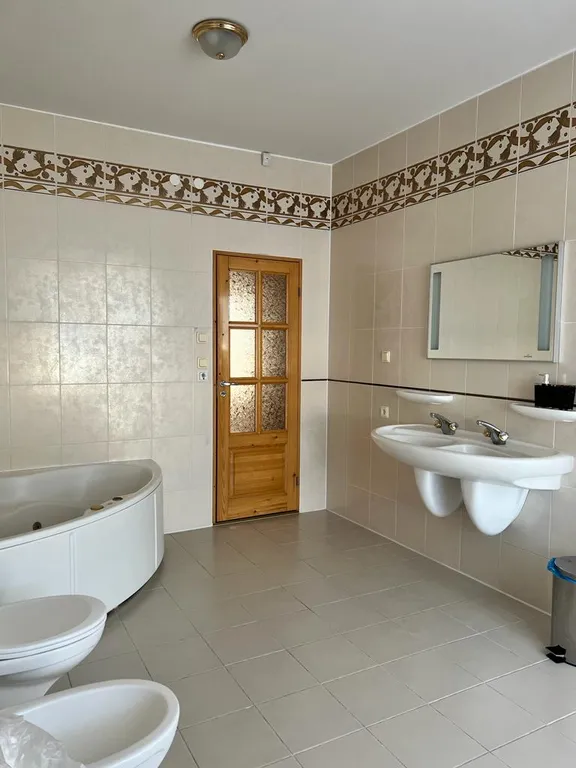 Просторная квартира в особняке гнездо