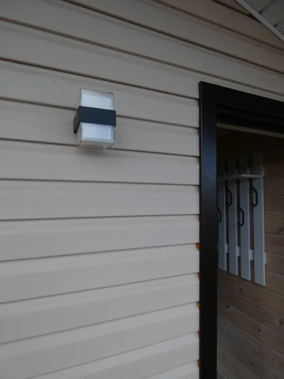 Уютный четырёхместный Домик с двуспальной кроватью