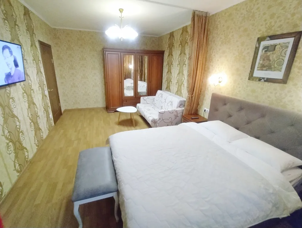 Люкс у парка со смарт тв, балконом, парковкой