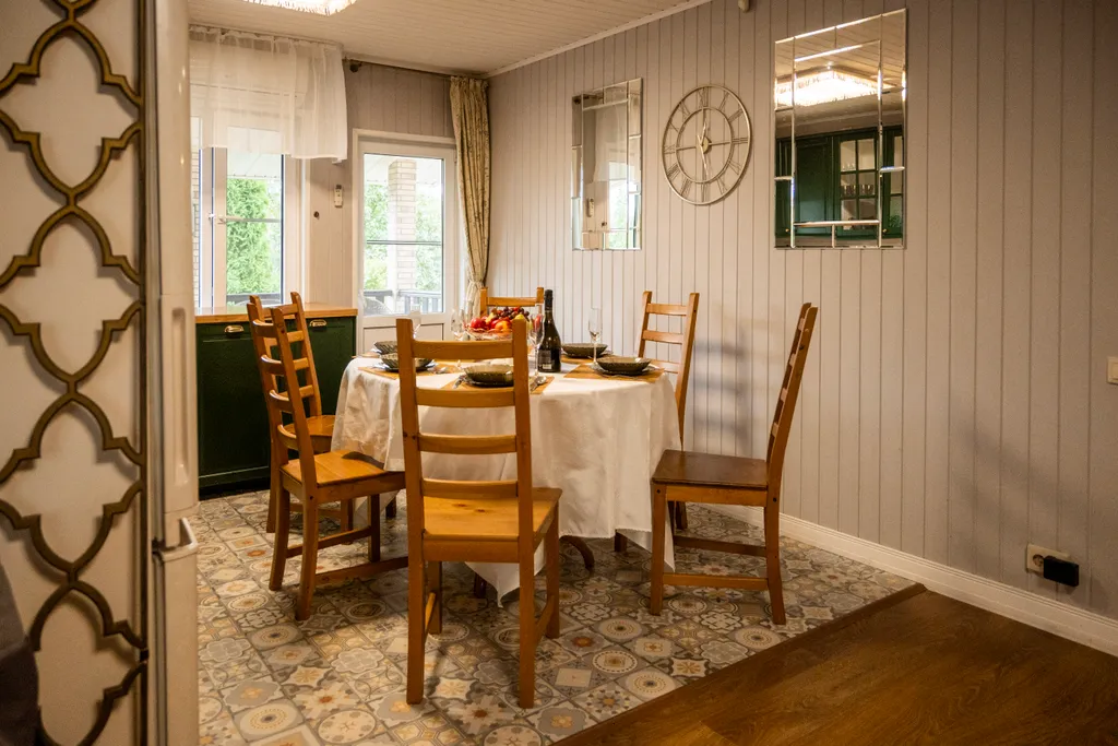 Коттедж на первой береговой линии с шикарным панорамным видом на озеро