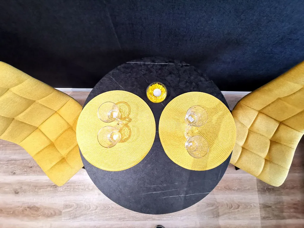 Шикарная студия в новом доме в центре